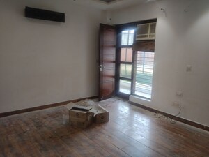 4 BHK Builder Floor For Rent in Sector 46