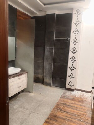 Bathroom in 4 BHK Builder Floor at Sector 46 – for Rent