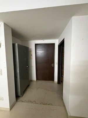  2 BHK Apartment at Umang Winter Hills, Sector 77 – for Rent