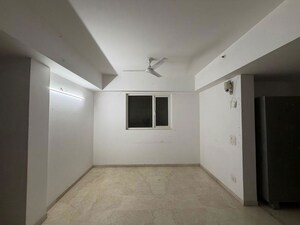 Room in 2 BHK Apartment at Umang Winter Hills, Sector 77 – for Rent