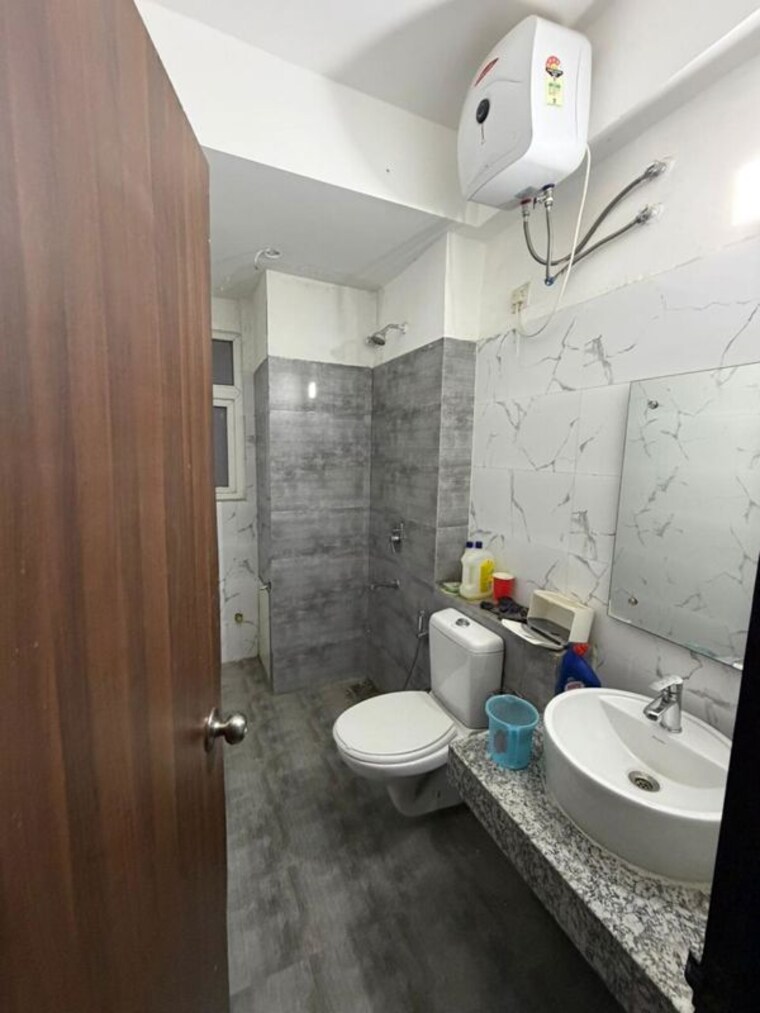 Bathroom, umang-winter-hills 2 Bedroom 1342 Sq.Ft. Apartment In Sector 77 Gurgaon 10755669