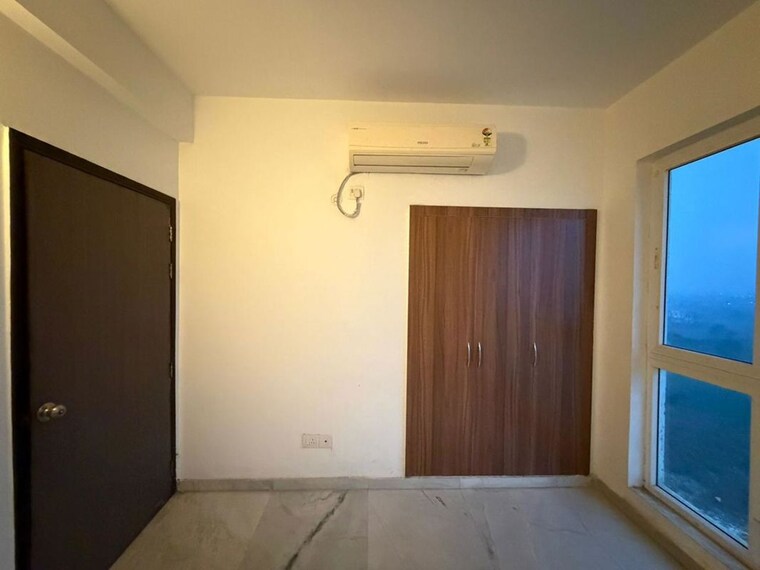Room, umang-winter-hills 2 Bedroom 1342 Sq.Ft. Apartment In Sector 77 Gurgaon 10755669