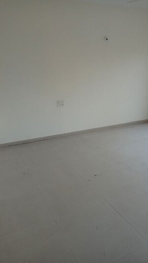 Room in 2 BHK Apartment at Mind Space Queenstown, Chinchwad – for Rent