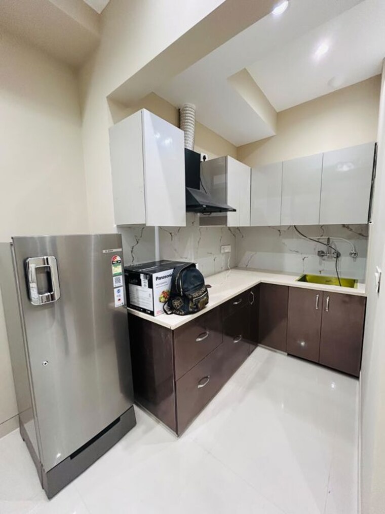 Kitchen, krishna-homes-gurgaon 1 RK 400 Sq.Ft. Builder Floor In Sector 14 Gurgaon 10755740