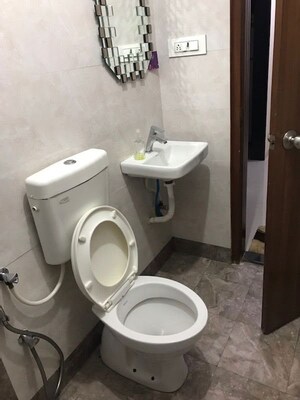 Bathroom in 1 BHK Apartment at Sabari Shaan, Chembur – for Sale