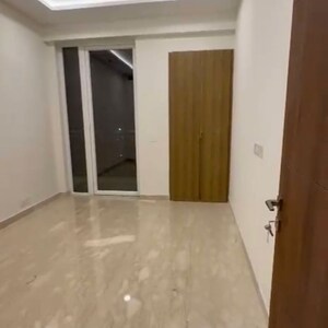 Room in 3 BHK Apartment at Ambience Creacions, Sector 22 – for Rent