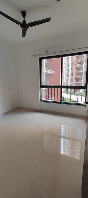 Room in 2 BHK Apartment at Shapoorji Pallonji Sensorium, Hinjewadi – for Rent