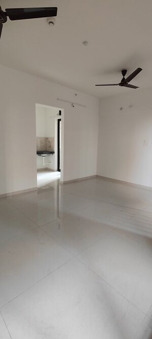 Room in 2 BHK Apartment at Shapoorji Pallonji Sensorium, Hinjewadi – for Rent