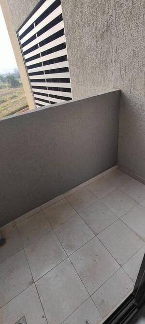 Room in 2 BHK Apartment at Shapoorji Pallonji Sensorium, Hinjewadi – for Rent