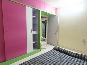 Bedroom in 2 BHK Apartment at Tingre Nagar – for Rent