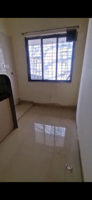 Room in 1 BHK Apartment at Prabhadevi – for Rent