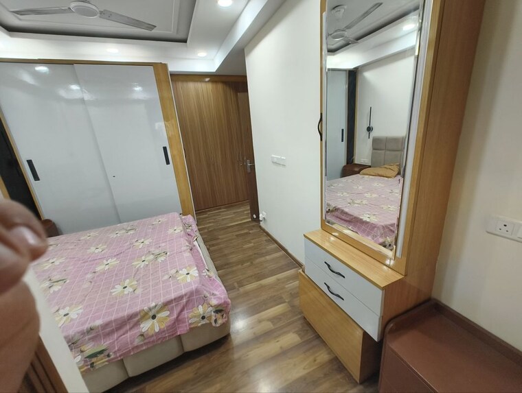 Bedroom, suncity-vatsal-valley 2.5 Bedroom 1430 Sq.Ft. Apartment In Gwal Pahari Gurgaon 10755828