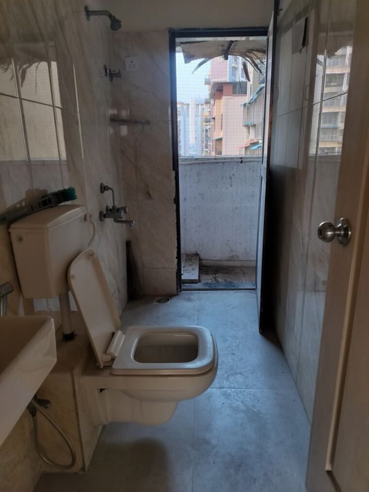 Bathroom, kharghar sector 34 2 Bedroom 1100 Sq.Ft. Apartment In Kharghar Sector 34 Navi Mumbai 10755824