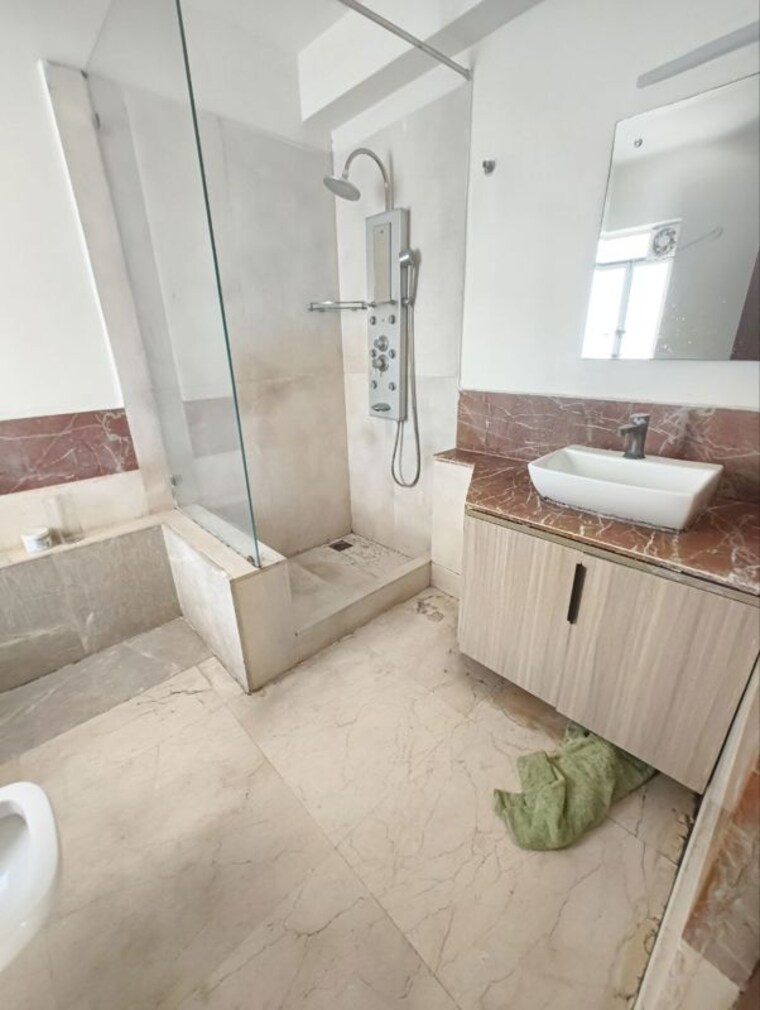 Bathroom, parsvnath-exotica 3.5 Bedroom 2900 Sq.Ft. Apartment In Sector 53 Gurgaon 10755856