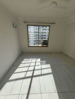 Balcony in 3.5 BHK Apartment at Parsvnath Exotica, Sector 53 – for Rent