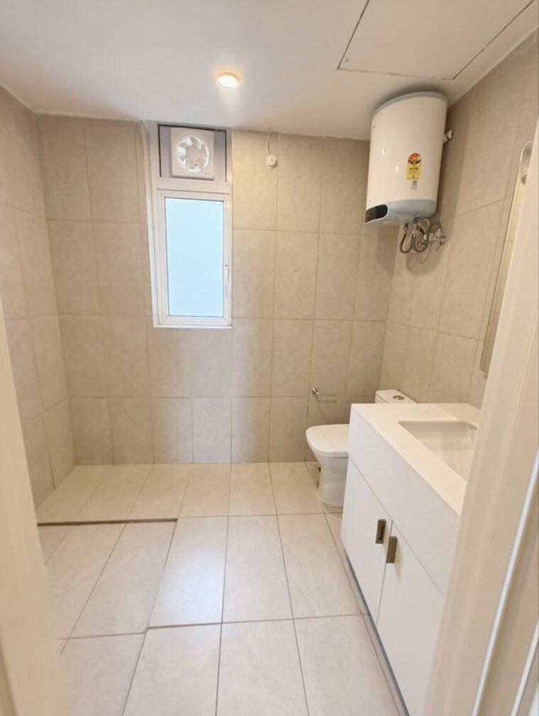 Bathroom, anant-raj-the-estate-floors 3.5 Bedroom 2450 Sq.Ft. Apartment In Sector 63a Gurgaon 10755872
