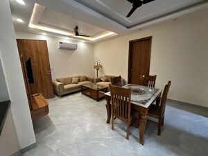 2 BHK Builder Floor For Rent in Sector 52