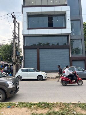  Showroom For Sale in New Industrial Township 1