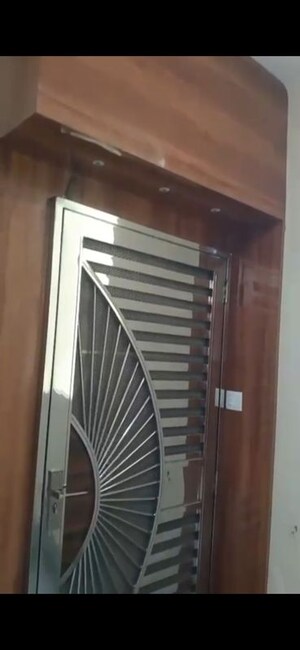 Staircase in 2.5 BHK Apartment at Amrapali O2 Valley, Tech Zone 4 Greater Noida – for Rent