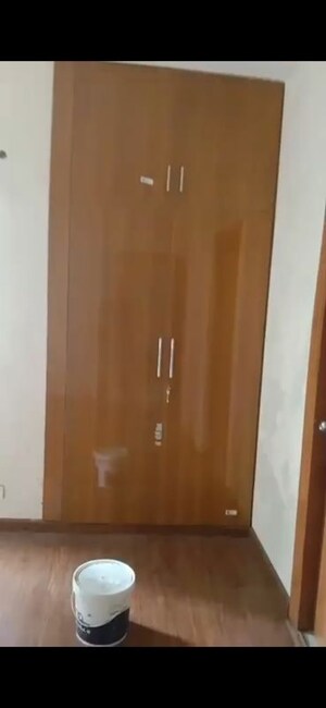Furnished Amenities in 2.5 BHK Apartment at Amrapali O2 Valley, Tech Zone 4 Greater Noida – for Rent