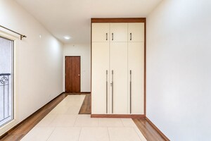 Room in 4 BHK Apartment at Sobha Windsor, Whitefield – for Rent