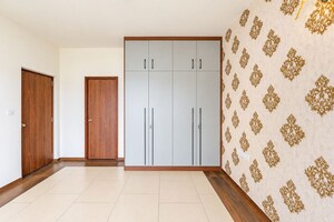 Room in 4 BHK Apartment at Sobha Windsor, Whitefield – for Rent