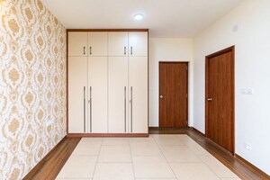 Room in 4 BHK Apartment at Sobha Windsor, Whitefield – for Rent