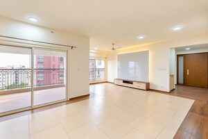 Room in 4 BHK Apartment at Sobha Windsor, Whitefield – for Rent