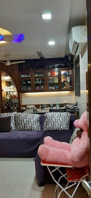 Living Room in 2 BHK Apartment at Chembur – for Rent