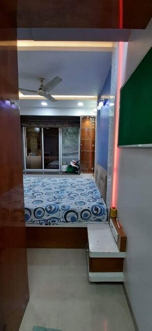 Bedroom in 2 BHK Apartment at Chembur – for Rent