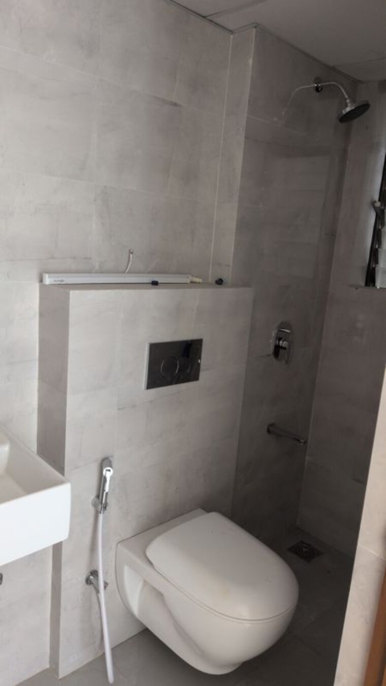 Bathroom, piramal-aranya 2 Bedroom 670 Sq.Ft. Apartment In Byculla Mumbai 10755942