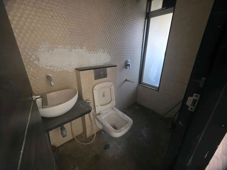 Bathroom, krishh-celestia 3 Bedroom 1560 Sq.Ft. Apartment In Kharghar Navi Mumbai 10755940