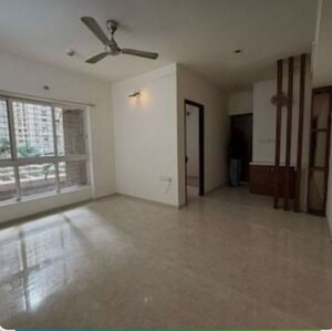 Room in 1 BHK Apartment at Lodha Amara, Kolshet Road – for Rent
