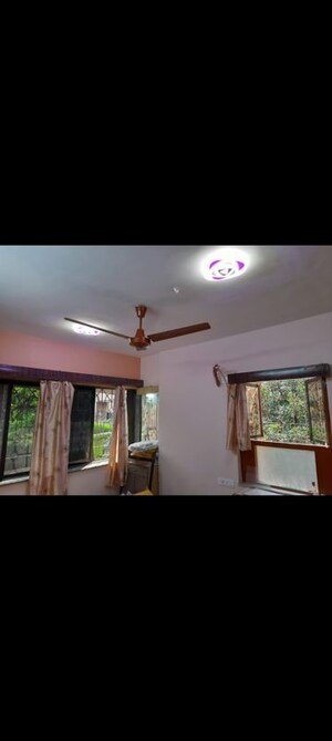 2 BHK Apartment For Rent in L Esperance Apartment, Bandra West