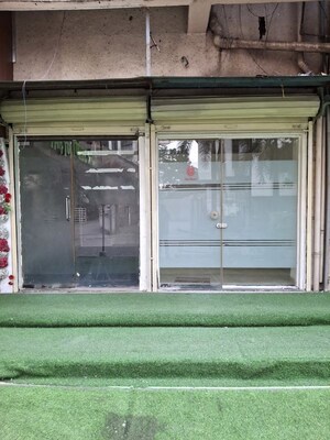  Shop For Rent in Coral Heights, Kavesar