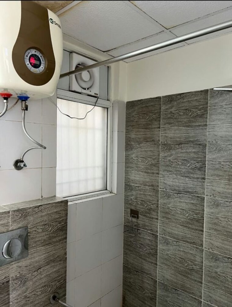 Bathroom, emaar-marbella 4 Bedroom 360 Sq.Yd. Villa In Sector 66 Gurgaon 10755914