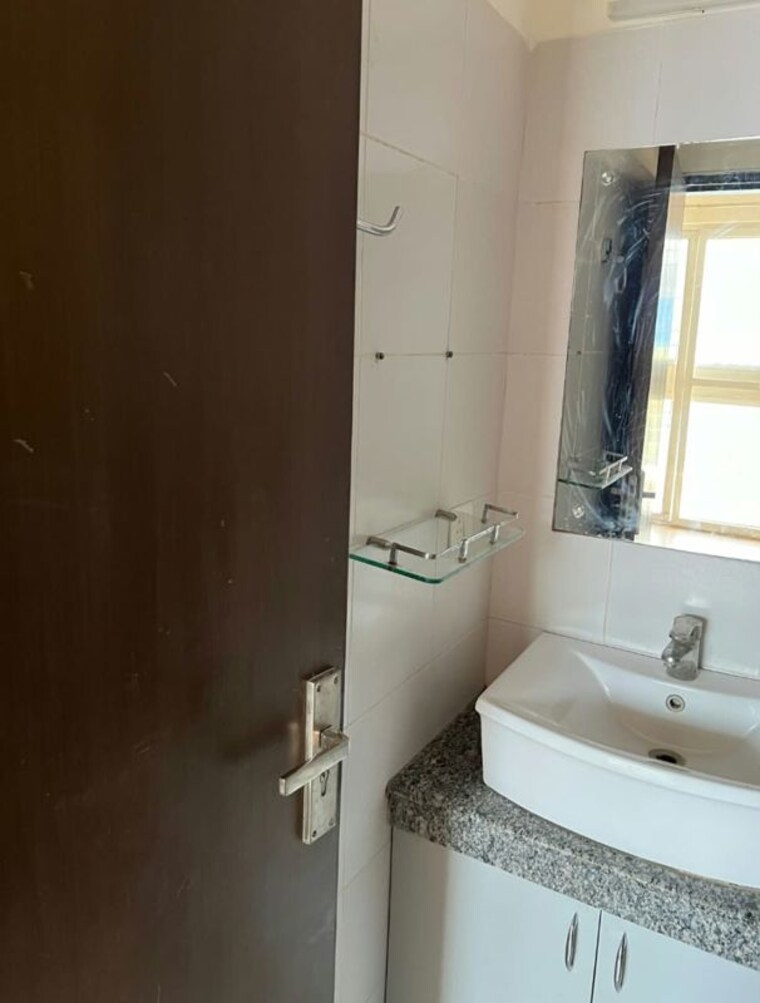Bathroom, emaar-marbella 4 Bedroom 360 Sq.Yd. Villa In Sector 66 Gurgaon 10755914