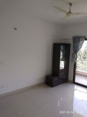 Room in 3 BHK Apartment at Paranjape Blue Ridge, Hinjewadi – for Rent