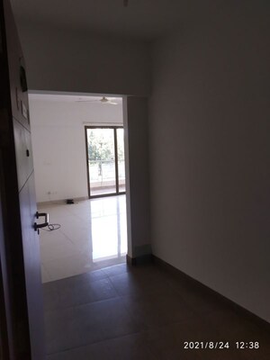 Room in 3 BHK Apartment at Paranjape Blue Ridge, Hinjewadi – for Rent