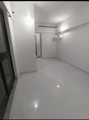 Room in 1 BHK Apartment at Runwal Gardens, Dombivli East – for Rent