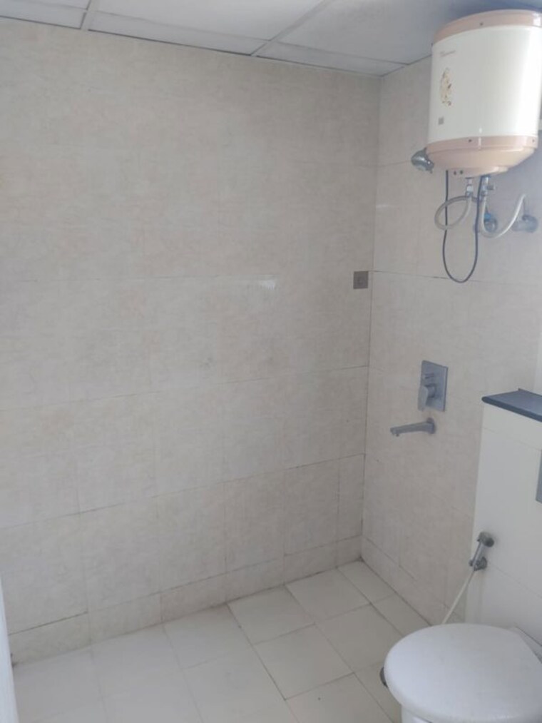 Bathroom, godrej-101 2 Bedroom 1572 Sq.Ft. Apartment In Sector 79 Gurgaon 10755970