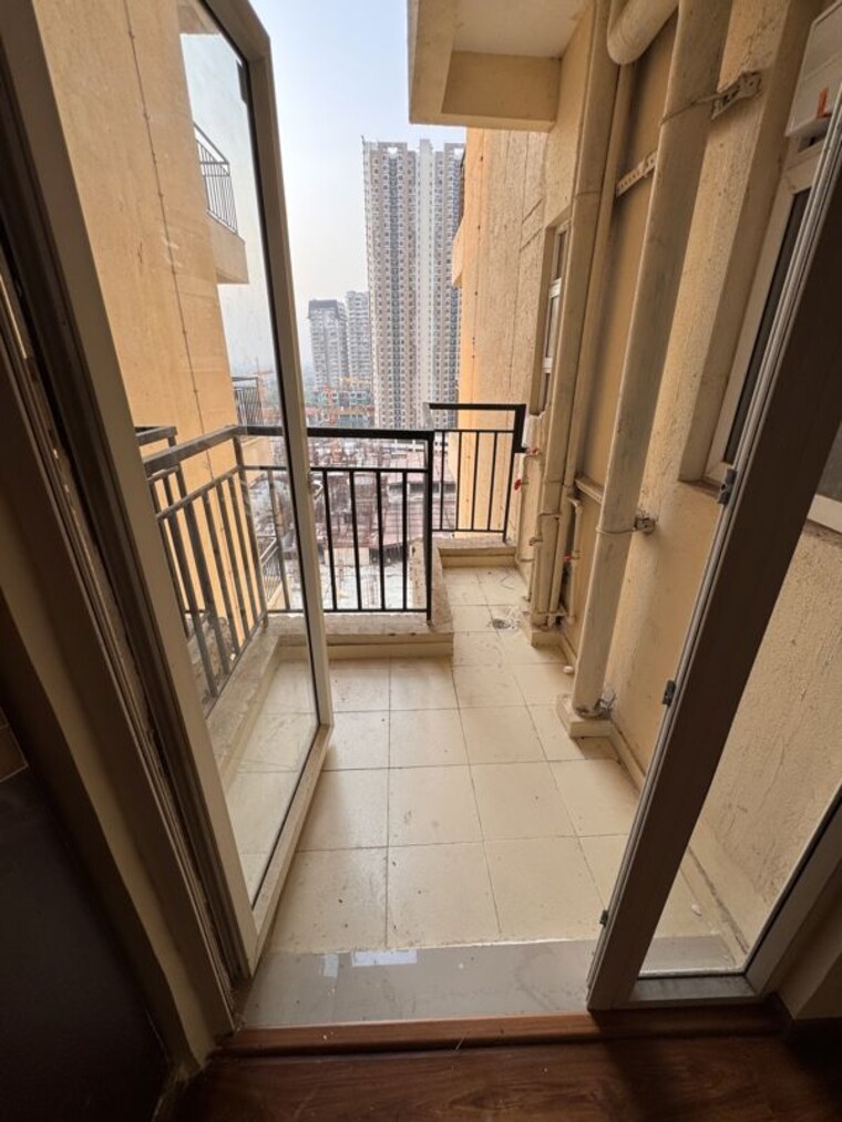 Balcony, amrapali-verona-heights 3 Bedroom 1220 Sq.Ft. Apartment In Tech Zone 4 Greater Noida Greater Noida 10755959