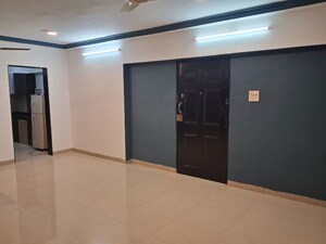 Room in 2 BHK Apartment at Dosti Acres Aster, Wadala East – for Rent