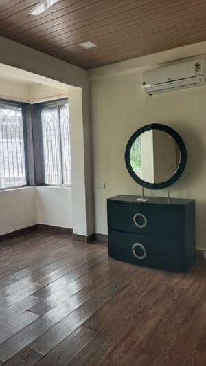 1 BHK Apartment For Rent in Juhu