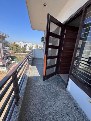 Balcony in 3 BHK Builder Floor at Sector 57 – for Rent