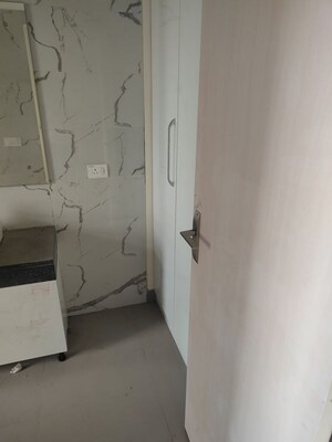 Bathroom in 5 BHK Apartment at Indiabulls Centrum Park, Sector 103 – for Sale