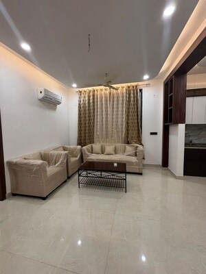 Living Room in 3 BHK Builder Floor at Sector 57 – for Rent