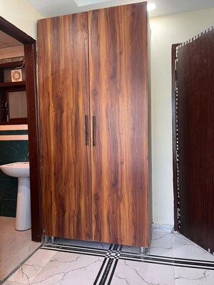 Bedroom in 2 BHK Builder Floor at Sector 17 – for Rent