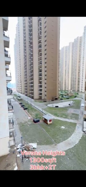 3 BHK Apartment For Rent in Amrapali Verona Heights Phase II, Amrapali Leisure Valley