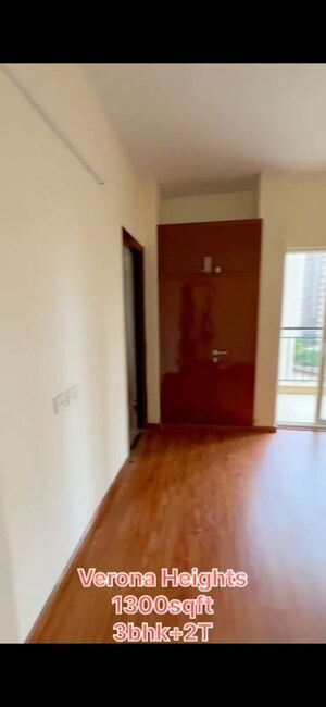 Room in 3 BHK Apartment at Amrapali Verona Heights Phase II, Amrapali Leisure Valley – for Rent